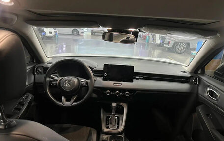 Honda Vezel, 2023 год, 1 431 007 рублей, 6 фотография