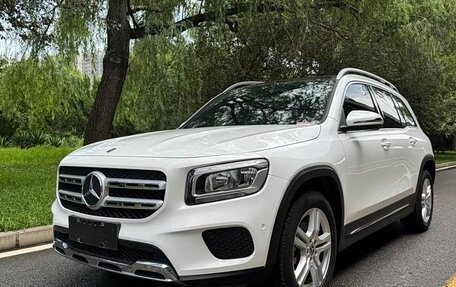 Mercedes-Benz GLB, 2022 год, 2 200 000 рублей, 1 фотография