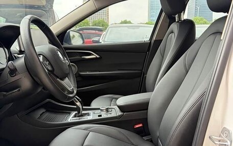 BMW 1 серия, 2022 год, 1 750 000 рублей, 10 фотография