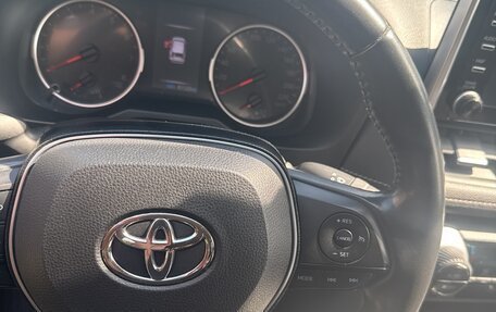 Toyota RAV4, 2020 год, 3 350 000 рублей, 5 фотография
