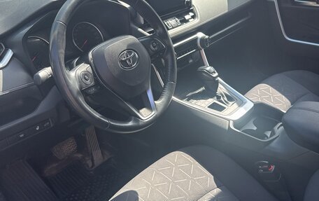 Toyota RAV4, 2020 год, 3 350 000 рублей, 3 фотография