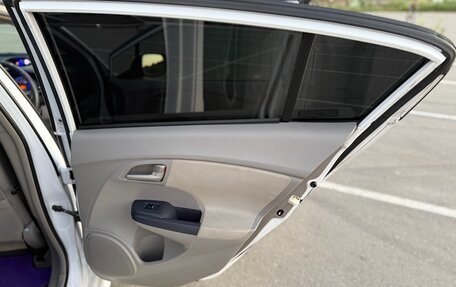 Honda Insight II рестайлинг, 2009 год, 700 000 рублей, 23 фотография