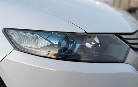 Honda Insight II рестайлинг, 2009 год, 700 000 рублей, 33 фотография