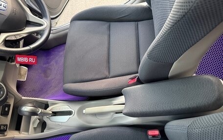 Honda Insight II рестайлинг, 2009 год, 700 000 рублей, 30 фотография