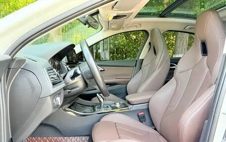 BMW 1 серия, 2022 год, 1 700 000 рублей, 11 фотография