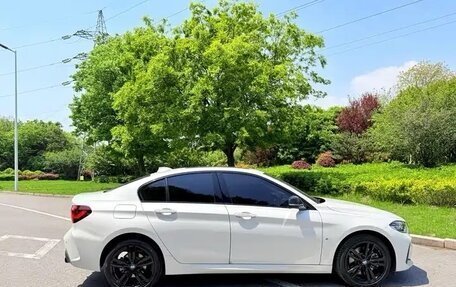 BMW 1 серия, 2022 год, 1 700 000 рублей, 4 фотография