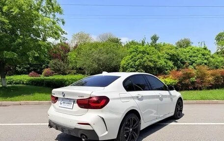 BMW 1 серия, 2022 год, 1 700 000 рублей, 6 фотография