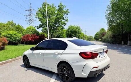BMW 1 серия, 2022 год, 1 700 000 рублей, 8 фотография