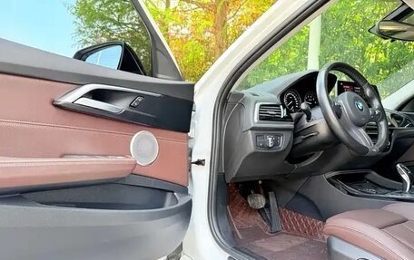 BMW 1 серия, 2022 год, 1 700 000 рублей, 13 фотография