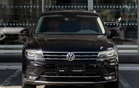 Volkswagen Tiguan II, 2018 год, 3 369 999 рублей, 6 фотография