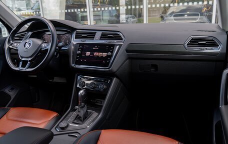 Volkswagen Tiguan II, 2018 год, 3 369 999 рублей, 25 фотография