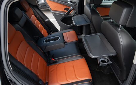 Volkswagen Tiguan II, 2018 год, 3 369 999 рублей, 23 фотография