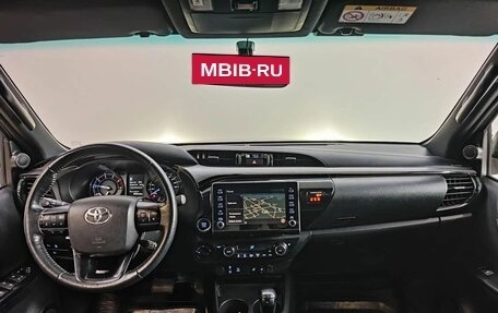 Toyota Hilux VIII, 2020 год, 3 750 000 рублей, 9 фотография
