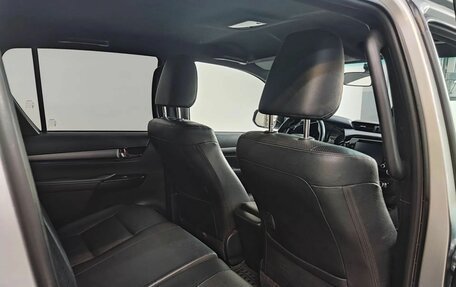 Toyota Hilux VIII, 2020 год, 3 750 000 рублей, 22 фотография