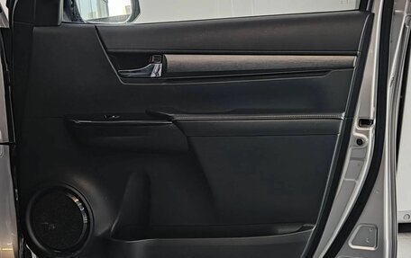 Toyota Hilux VIII, 2020 год, 3 750 000 рублей, 33 фотография