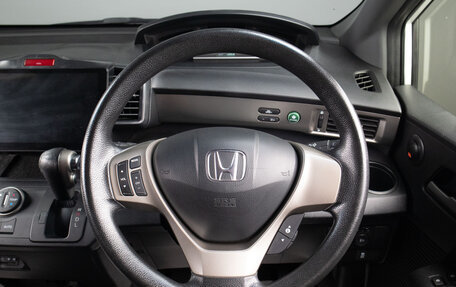 Honda Freed I, 2013 год, 999 000 рублей, 10 фотография
