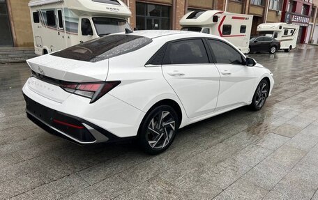 Hyundai Elantra, 2022 год, 1 400 000 рублей, 2 фотография