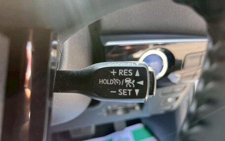 Toyota Prius IV XW50, 2022 год, 1 650 000 рублей, 12 фотография