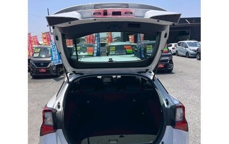 Toyota Prius IV XW50, 2022 год, 1 650 000 рублей, 19 фотография