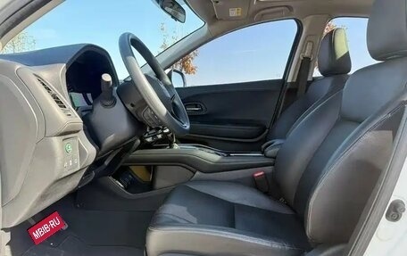 Honda Vezel, 2022 год, 1 595 000 рублей, 4 фотография