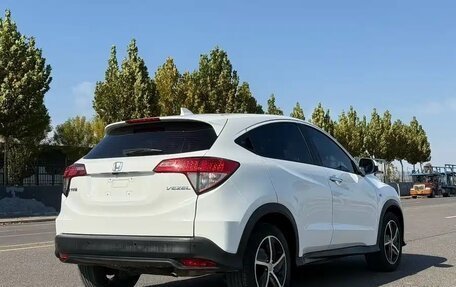 Honda Vezel, 2022 год, 1 595 000 рублей, 2 фотография
