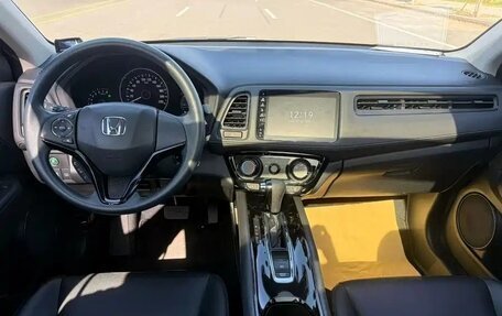 Honda Vezel, 2022 год, 1 595 000 рублей, 8 фотография