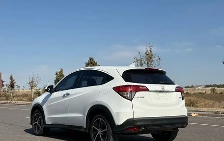 Honda Vezel, 2022 год, 1 595 000 рублей, 5 фотография
