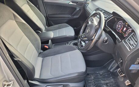 Volkswagen Tiguan II, 2016 год, 2 190 000 рублей, 25 фотография