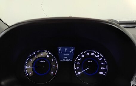 Hyundai Solaris II рестайлинг, 2011 год, 435 000 рублей, 16 фотография
