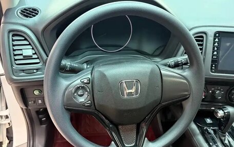 Honda Vezel, 2022 год, 1 490 000 рублей, 10 фотография