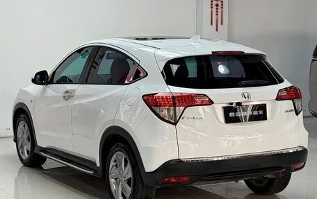 Honda Vezel, 2022 год, 1 490 000 рублей, 4 фотография