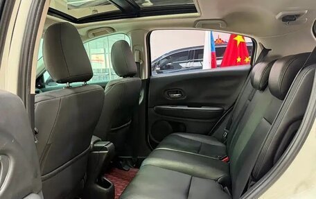 Honda Vezel, 2022 год, 1 490 000 рублей, 14 фотография