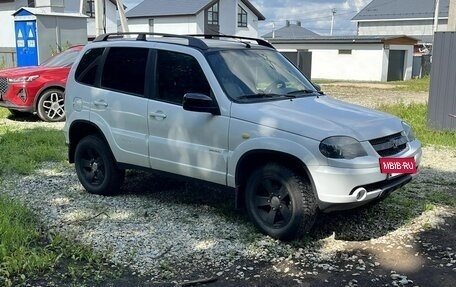 Chevrolet Niva I рестайлинг, 2016 год, 590 000 рублей, 2 фотография