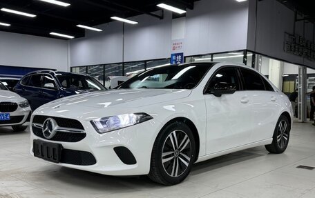 Mercedes-Benz A-Класс, 2022 год, 1 800 666 рублей, 4 фотография