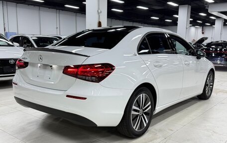 Mercedes-Benz A-Класс, 2022 год, 1 800 666 рублей, 8 фотография
