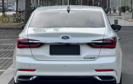 Ford Escort, 2022 год, 956 007 рублей, 6 фотография