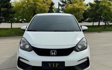 Honda Fit, 2022 год, 950 088 рублей, 2 фотография