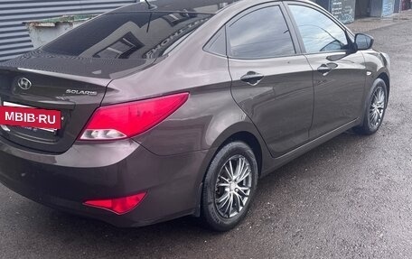 Hyundai Solaris II рестайлинг, 2015 год, 999 999 рублей, 2 фотография