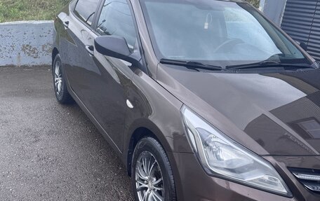 Hyundai Solaris II рестайлинг, 2015 год, 999 999 рублей, 4 фотография