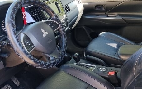 Mitsubishi Outlander III рестайлинг 3, 2012 год, 1 250 000 рублей, 3 фотография