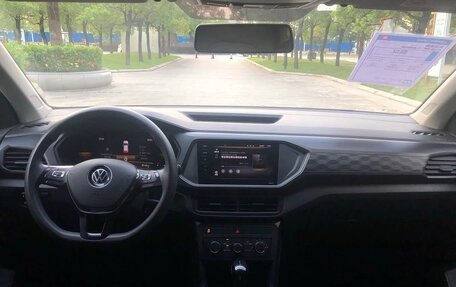 Volkswagen T-Cross I, 2023 год, 1 480 000 рублей, 6 фотография