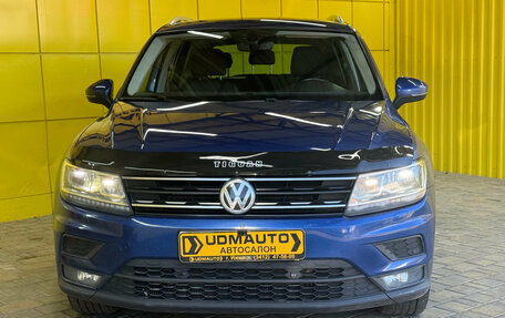 Volkswagen Tiguan II, 2018 год, 2 399 000 рублей, 2 фотография