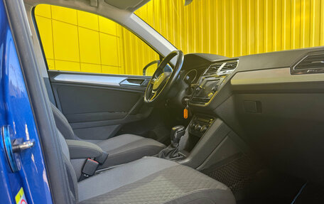 Volkswagen Tiguan II, 2018 год, 2 399 000 рублей, 8 фотография