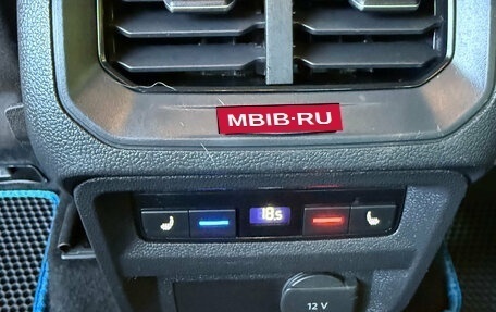 Volkswagen Tiguan II, 2018 год, 2 399 000 рублей, 18 фотография