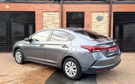 Hyundai Solaris II рестайлинг, 2021 год, 1 400 000 рублей, 1 фотография