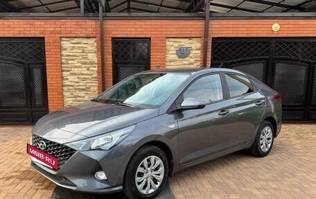 Hyundai Solaris II рестайлинг, 2021 год, 1 400 000 рублей, 2 фотография