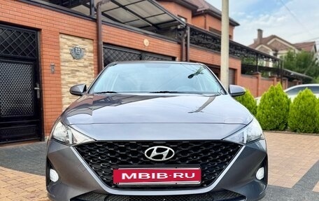 Hyundai Solaris II рестайлинг, 2021 год, 1 400 000 рублей, 5 фотография