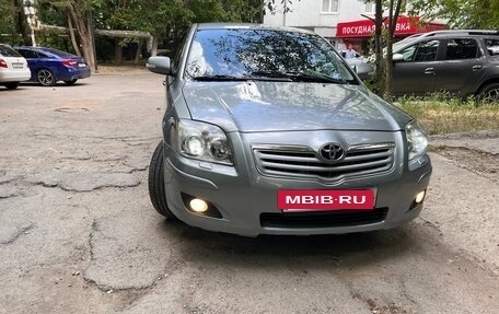Toyota Avensis III рестайлинг, 2008 год, 800 000 рублей, 2 фотография