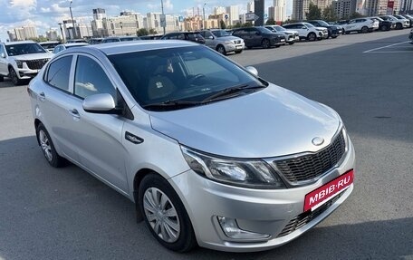 KIA Rio III рестайлинг, 2013 год, 820 000 рублей, 2 фотография