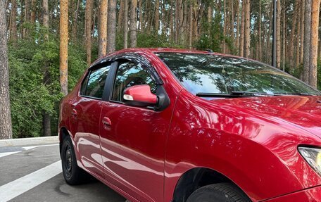 Renault Logan II, 2015 год, 800 000 рублей, 4 фотография